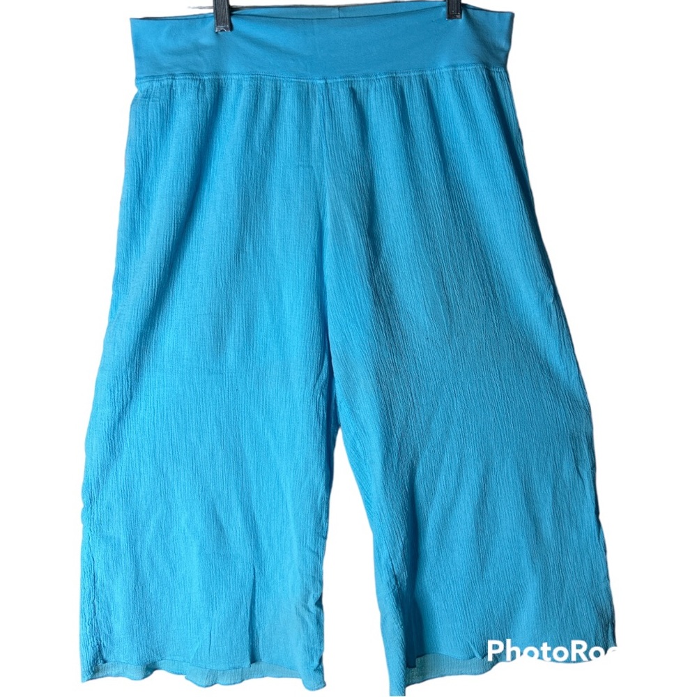 Blue Wide-Leg Cropped Pants